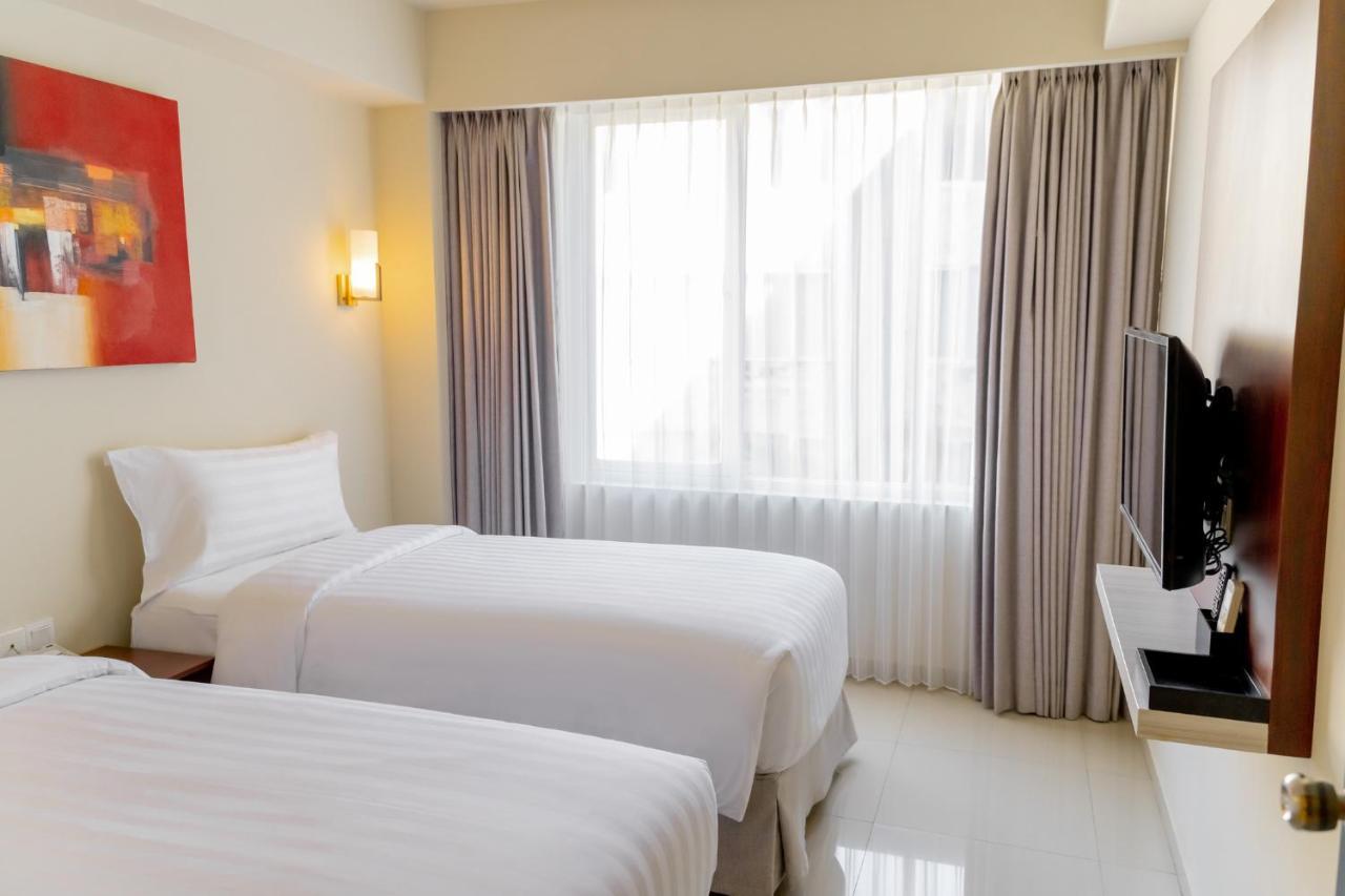 Aston Denpasar Hotel & Convention Екстериор снимка