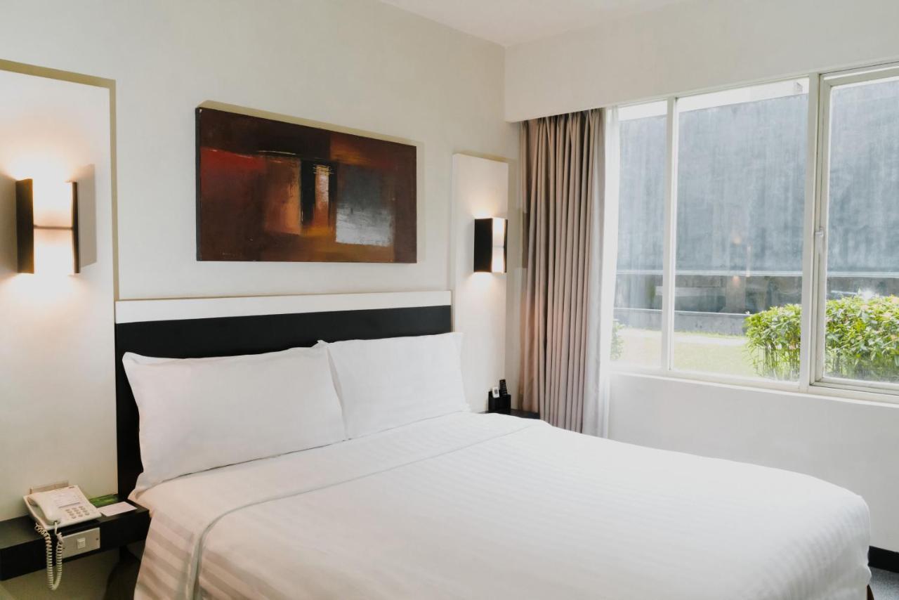 Aston Denpasar Hotel & Convention Екстериор снимка