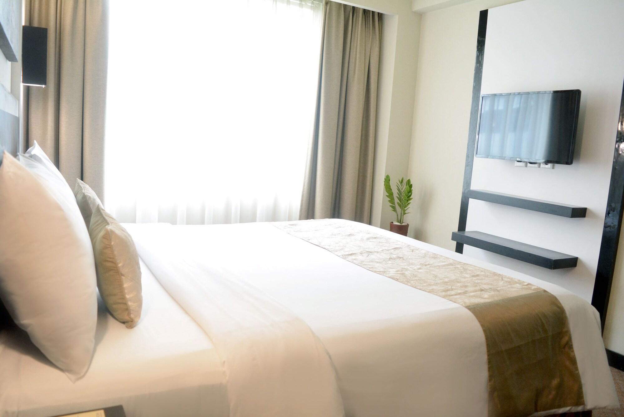 Aston Denpasar Hotel & Convention Екстериор снимка