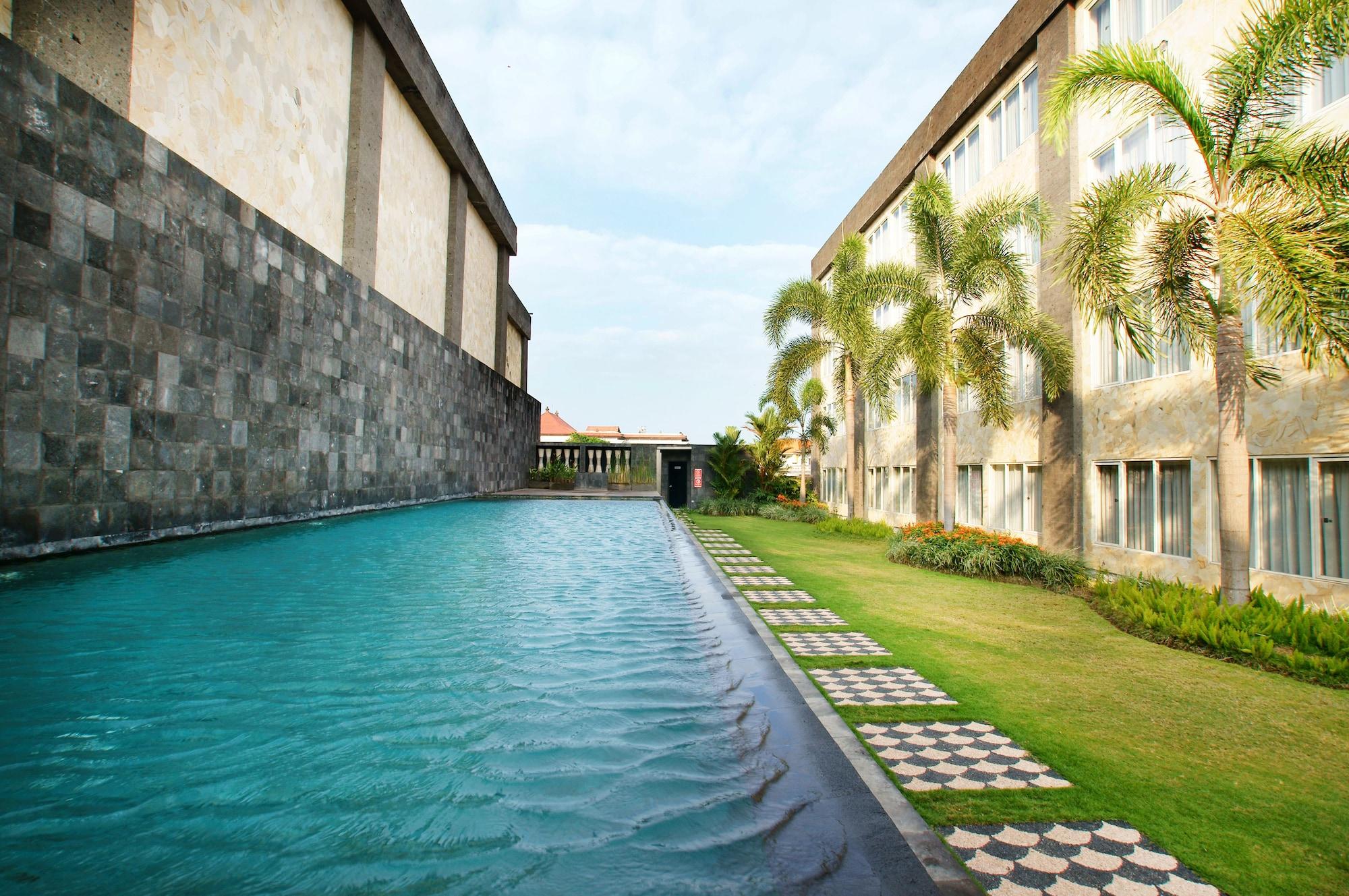 Aston Denpasar Hotel & Convention Екстериор снимка